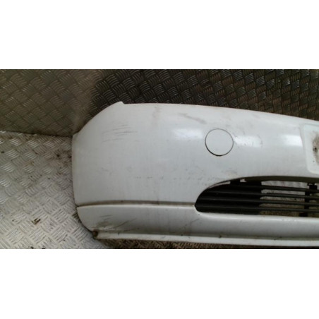 Pare choc avant FORD FIESTA 4 PHASE 1 d’occasion