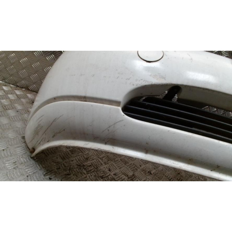 Pare choc avant FORD FIESTA 4 PHASE 1 d’occasion