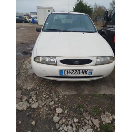 Pare choc avant FORD FIESTA 4 PHASE 1 d’occasion