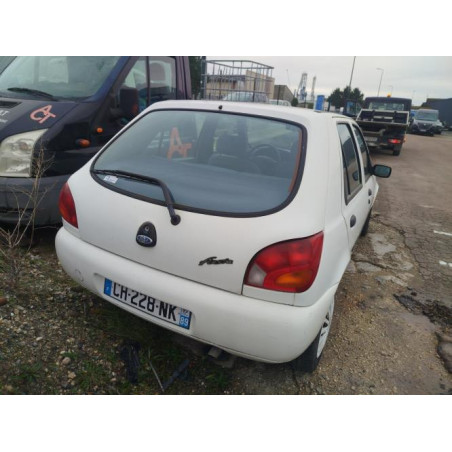 Pare choc avant FORD FIESTA 4 PHASE 1 d’occasion
