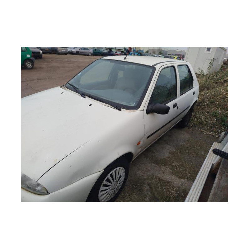 Pare choc avant FORD FIESTA 4 PHASE 1 d’occasion