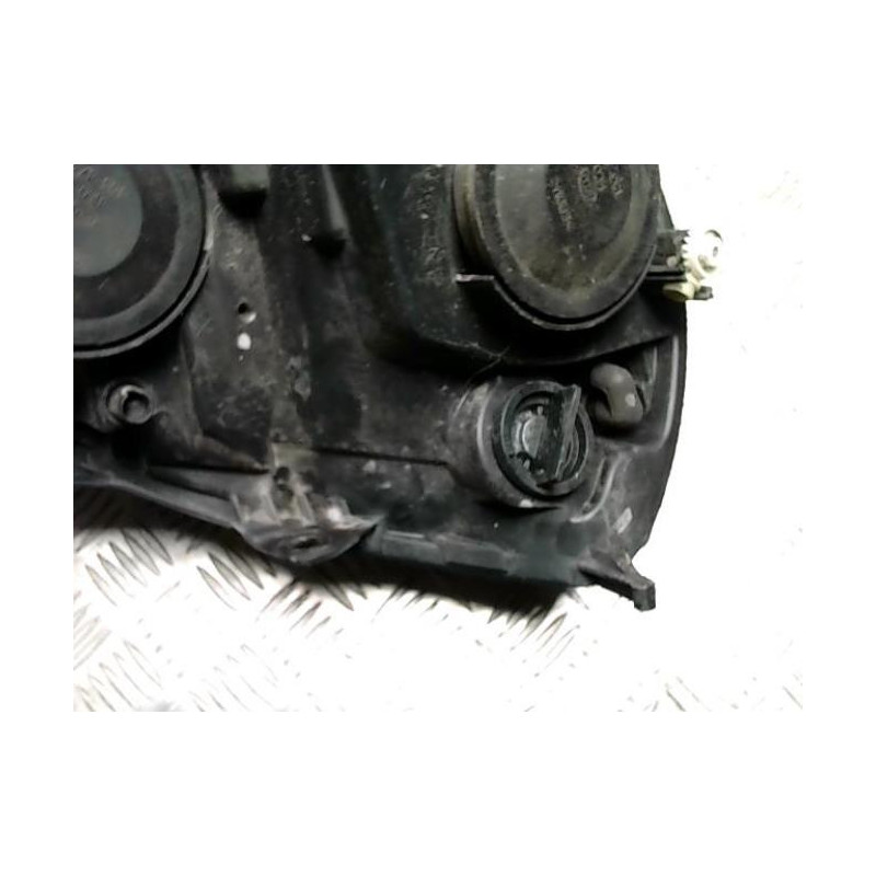 Optique avant principal gauche (feux)(phare) RENAULT CLIO 2 PHASE 2 d’occasion