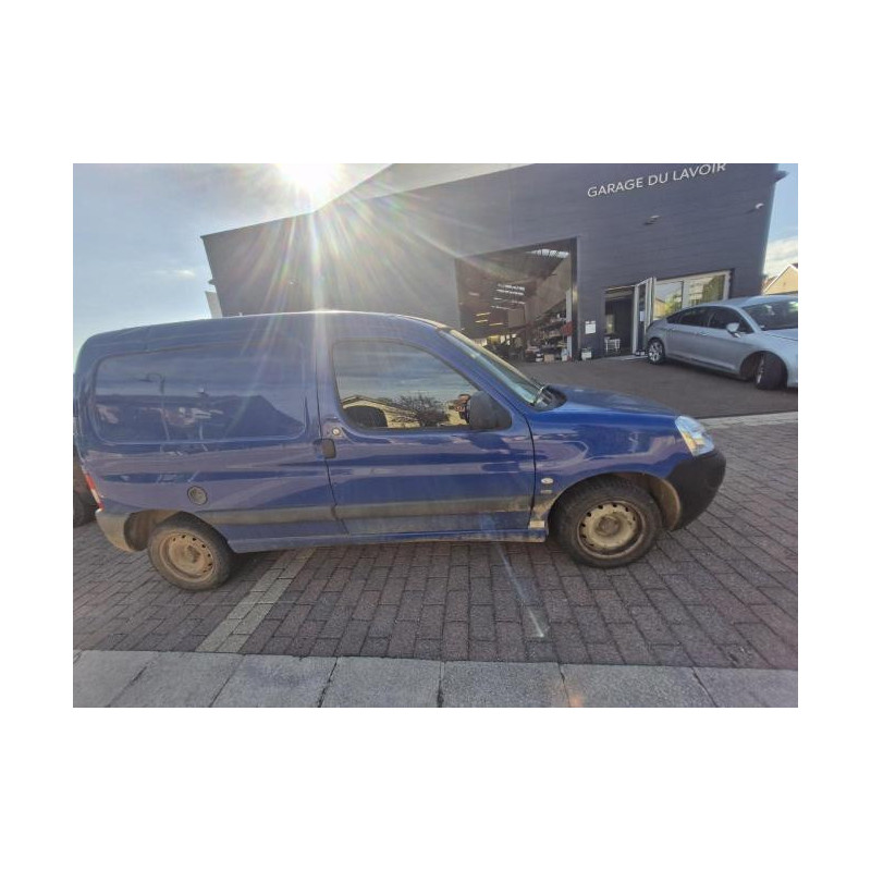 Optique avant principal droit (feux)(phare) PEUGEOT PARTNER 1 PHASE 2 d’occasion