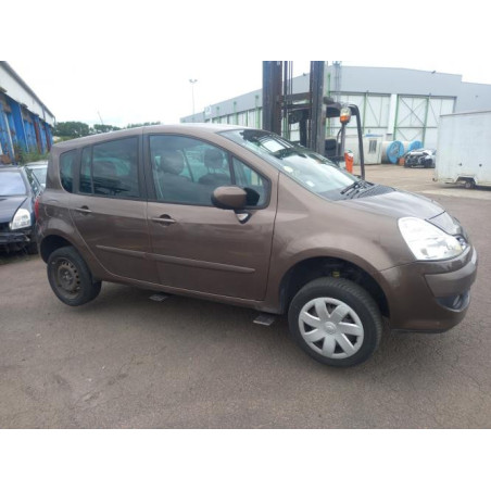 Pare boue avant droit RENAULT GRAND MODUS PHASE 2 d’occasion