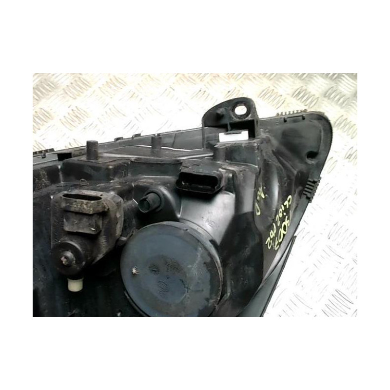 Optique avant principal droit (feux)(phare) RENAULT CLIO 2 PHASE 2 d’occasion
