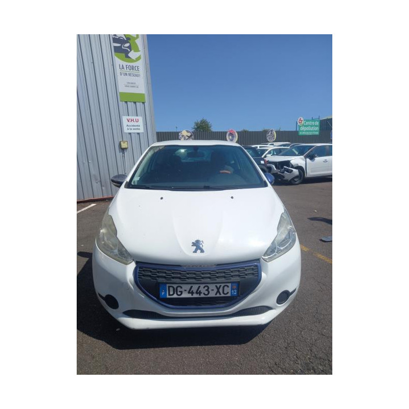Pare boue avant droit PEUGEOT 208 1 PHASE 1 d’occasion