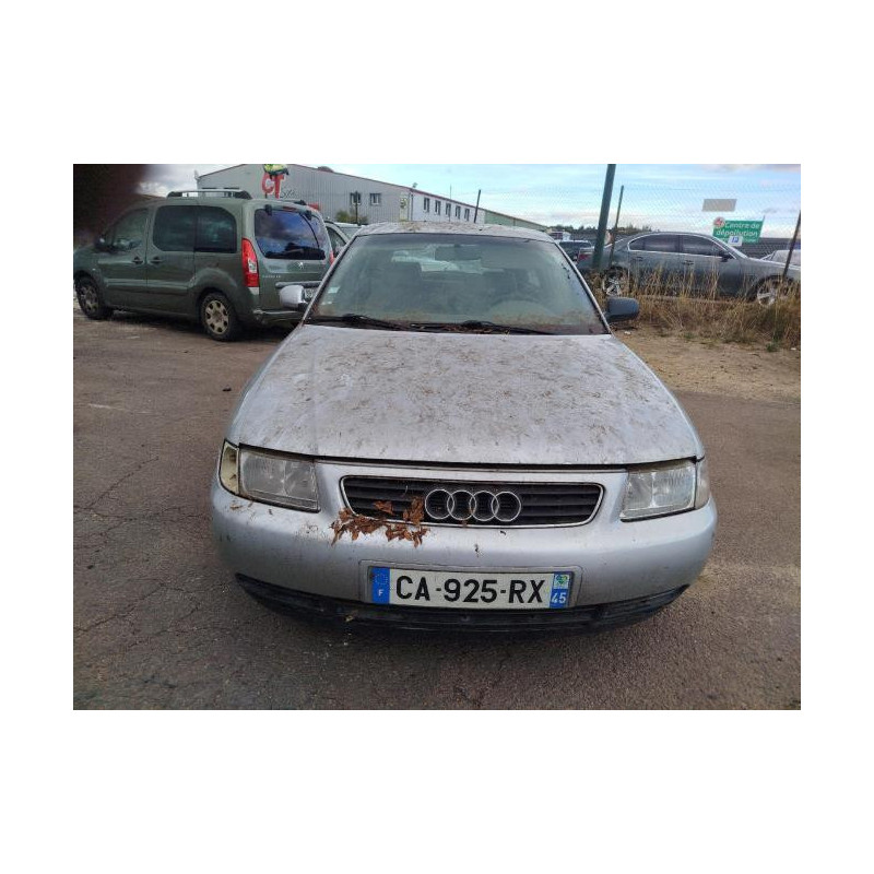 Pare boue avant droit AUDI A3 1 PHASE 1 d’occasion