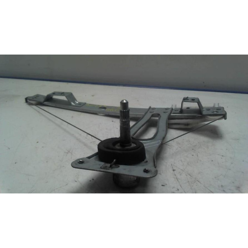 Leve vitre mecanique arriere droit CITROEN C3 1 PHASE 1 d’occasion