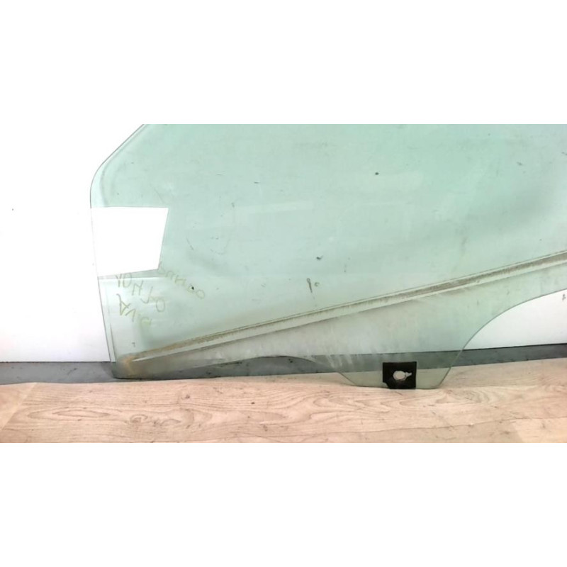 Vitre avant gauche FIAT PUNTO EVO 3 d’occasion