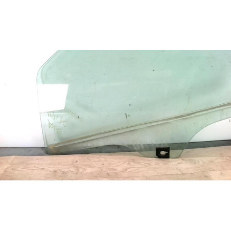 Vitre avant gauche FIAT PUNTO EVO 3 d’occasion