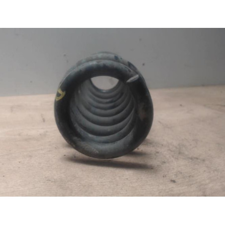 Ressort de suspension arriere droit BMW SERIE 1 E87 PHASE 1 d’occasion