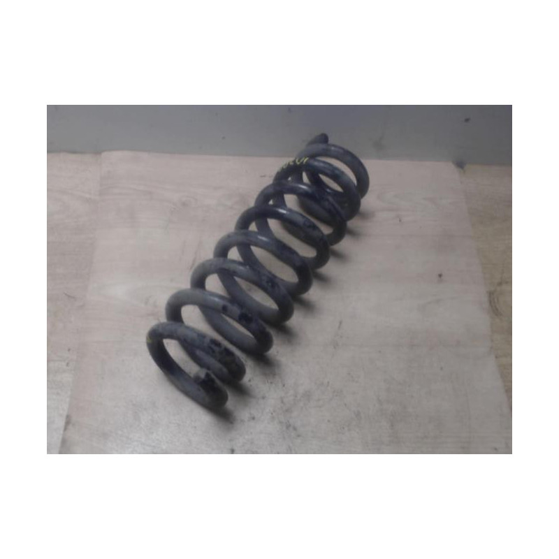 Ressort de suspension arriere droit BMW SERIE 1 E87 PHASE 1 d’occasion