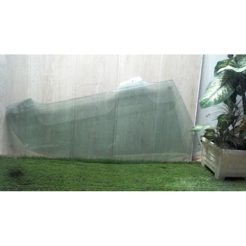 Vitre avant droit PEUGEOT 206+ d’occasion