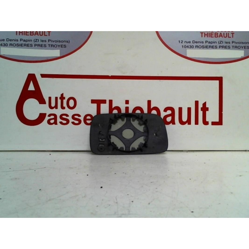 Glace retroviseur gauche VOLKSWAGEN POLO III (6N1) d’occasion