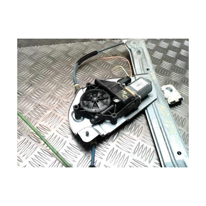 Leve vitre electrique avant droit PEUGEOT 208 1 PHASE 1 d’occasion
