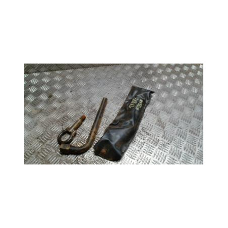 Cric (Ensemble depannage) NISSAN MICRA 3 PHASE 1 d’occasion