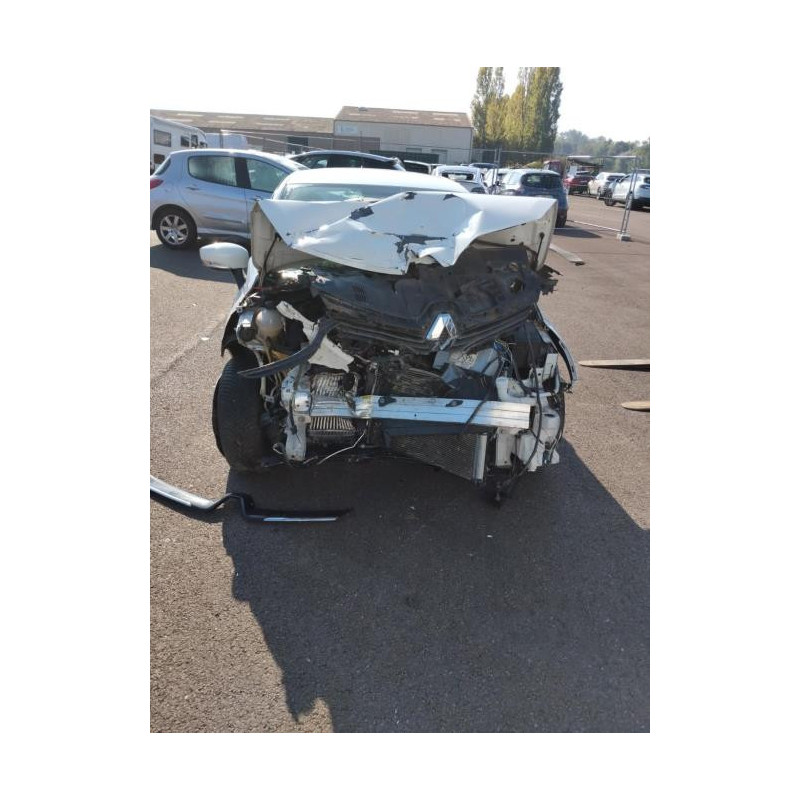 Fusee avant droit RENAULT CLIO 4 PHASE 2 d’occasion