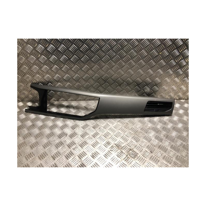 Aerateur tableau de bord avant droit VOLKSWAGEN POLO 6 PHASE 1 d’occasion