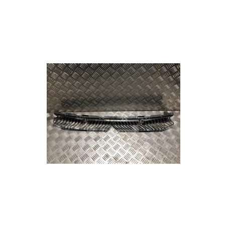 Support de pare chocs arriere VOLKSWAGEN POLO 6 PHASE 1 d’occasion