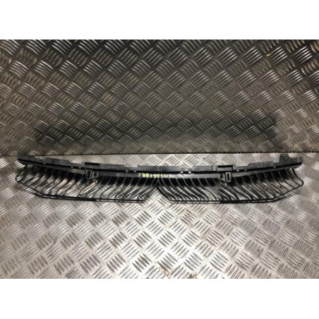 Support de pare chocs arriere VOLKSWAGEN POLO 6 PHASE 1 d’occasion