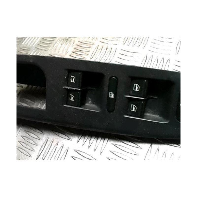 Interrupteur de leve vitre avant gauche VOLKSWAGEN GOLF 5 d’occasion