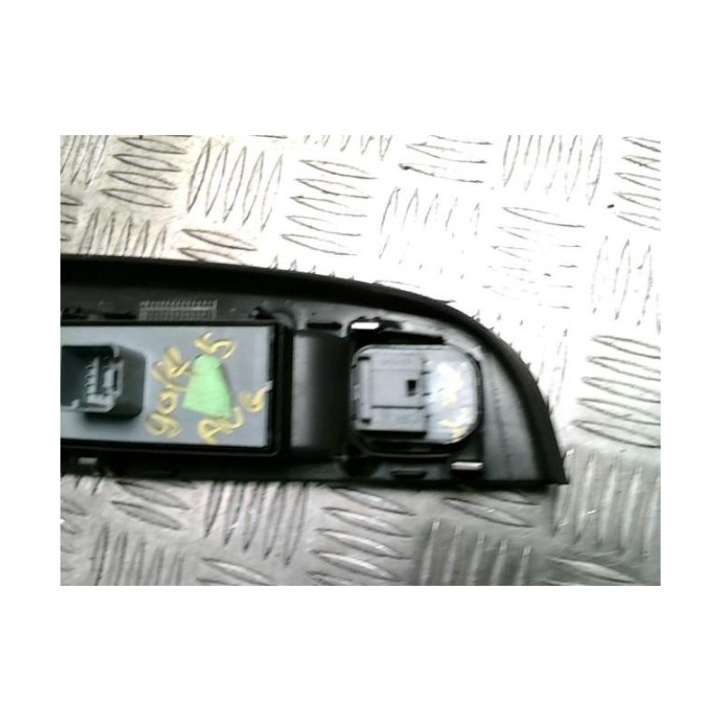 Interrupteur de leve vitre avant gauche VOLKSWAGEN GOLF 5 d’occasion