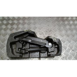 Cric (Ensemble depannage) CITROEN C1 2 d’occasion