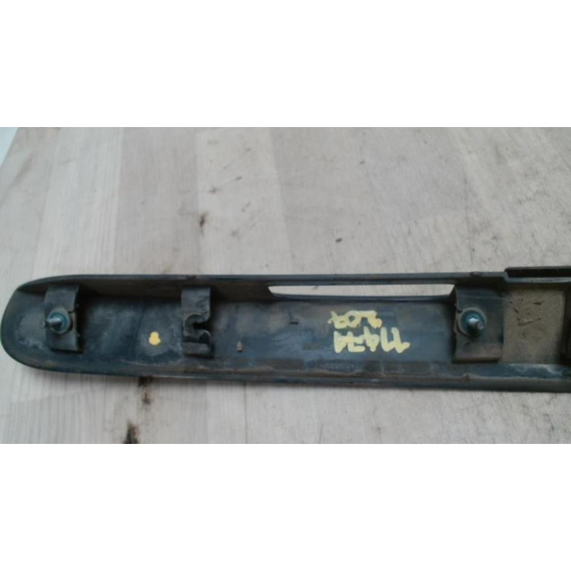 Baguette de coffre PEUGEOT 207 PHASE 1 d’occasion