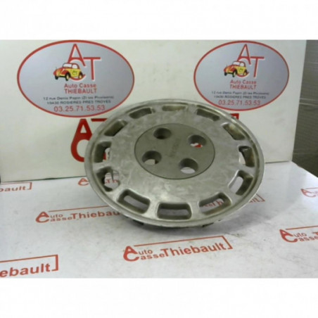 Enjoliveur NISSAN SUNNY COUPE d’occasion
