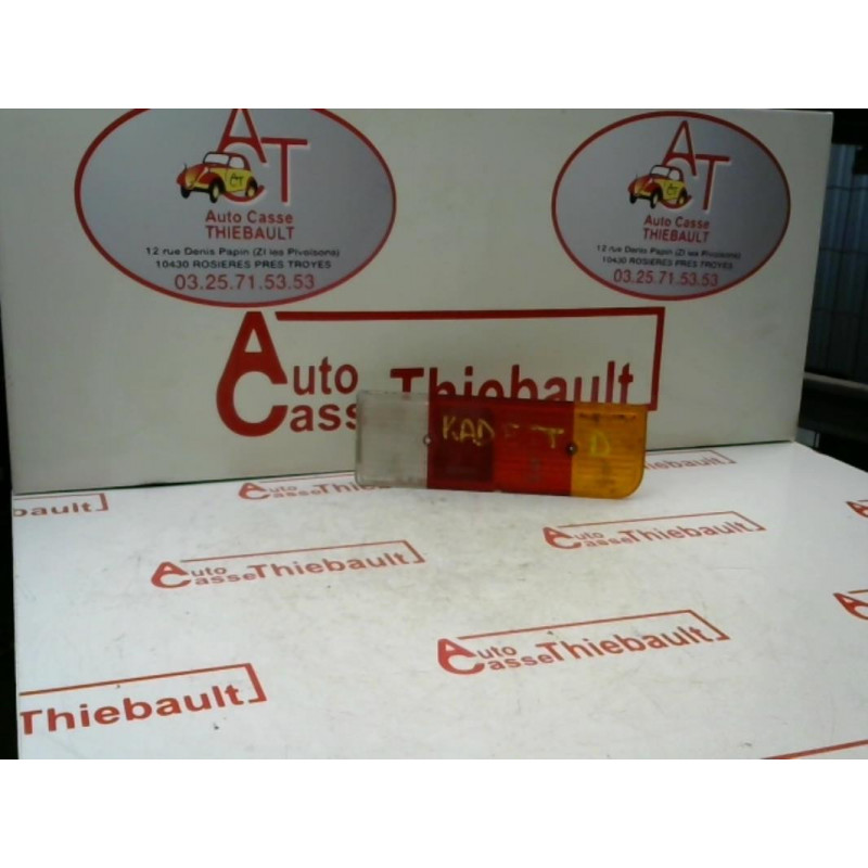 Cabochon arriere droit OPEL KADETT (E) BERLINE d’occasion