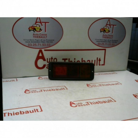 Feu de pare choc arriere droit MITSUBISHI PAJERO II BREAK COURT d’occasion