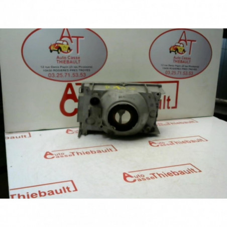 Optique avant principal gauche (feux)(phare) RENAULT R11 d’occasion