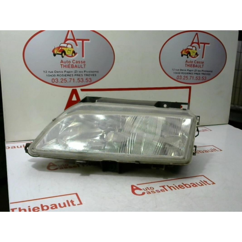 Optique avant principal gauche (feux)(phare) CITROEN XANTIA PHASE 2 d’occasion