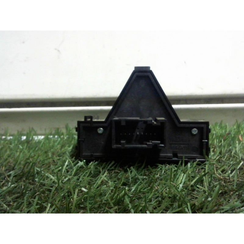 Bouton de warning OPEL CORSA (D) PHASE 1 d’occasion