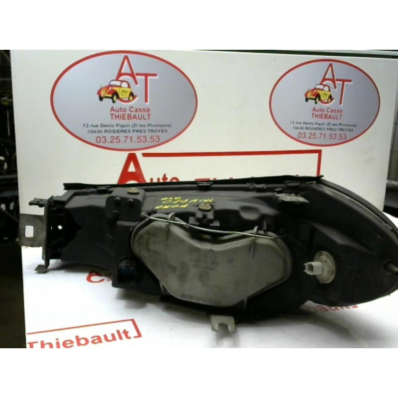 Optique avant principal droit (feux)(phare) FORD MONDEO I PHASE 2 d’occasion