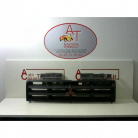 Calandre MITSUBISHI MONTERO d’occasion