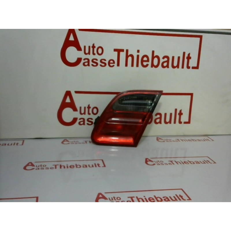 Feu arriere secondaire droit (feux) MERCEDES CLASSE E (210) d’occasion