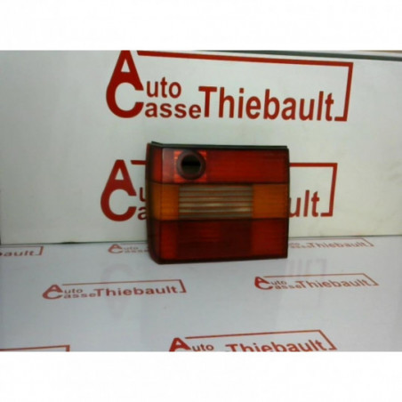 Feu arriere secondaire droit (feux) VOLKSWAGEN PASSAT IV (3A2) d’occasion