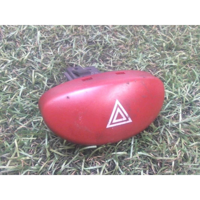 Bouton de warning PEUGEOT 206 d’occasion