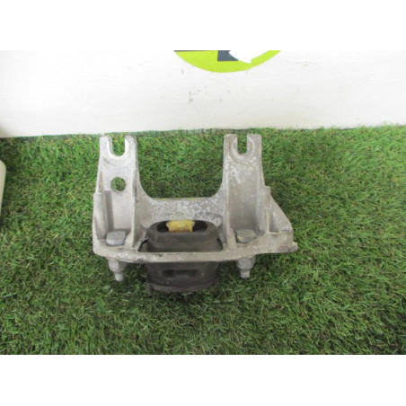 Support moteur droit RENAULT Twingo III d’occasion