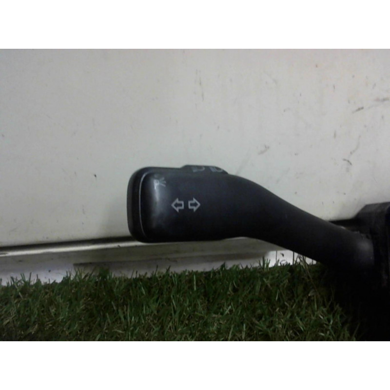 Com (Bloc Contacteur Tournant+Commodo Essuie Glace+Commodo Phare) VOLKSWAGEN NEW BEETLE d’occasion