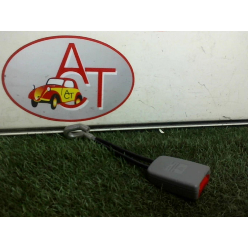 Attache ceinture arriere gauche VOLKSWAGEN NEW BEETLE d’occasion