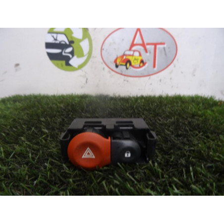 Bouton de warning RENAULT CLIO III PHASE 1 d’occasion