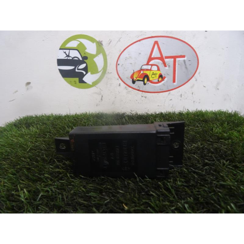 Relais electrique RENAULT SAFRANE PHASE 2 d’occasion