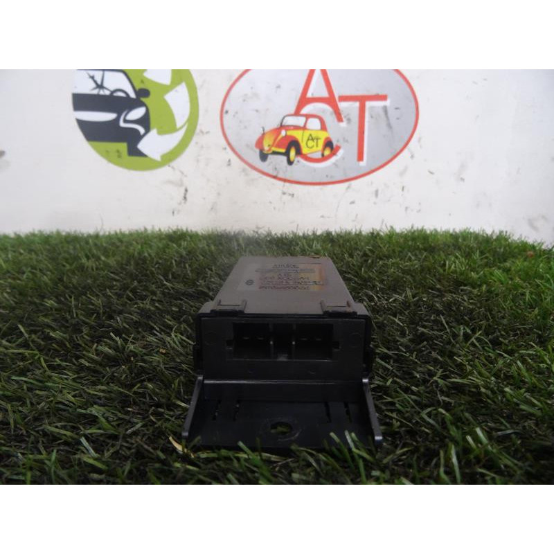 Relais electrique RENAULT SAFRANE PHASE 2 d’occasion