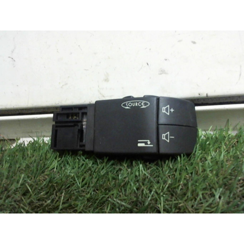 Commande autoradio RENAULT LAGUNA II PHASE 2 d’occasion