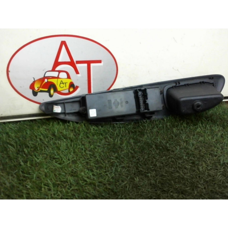 Interrupteur de leve vitre avant gauche NISSAN PRIMERA III BREAK d’occasion