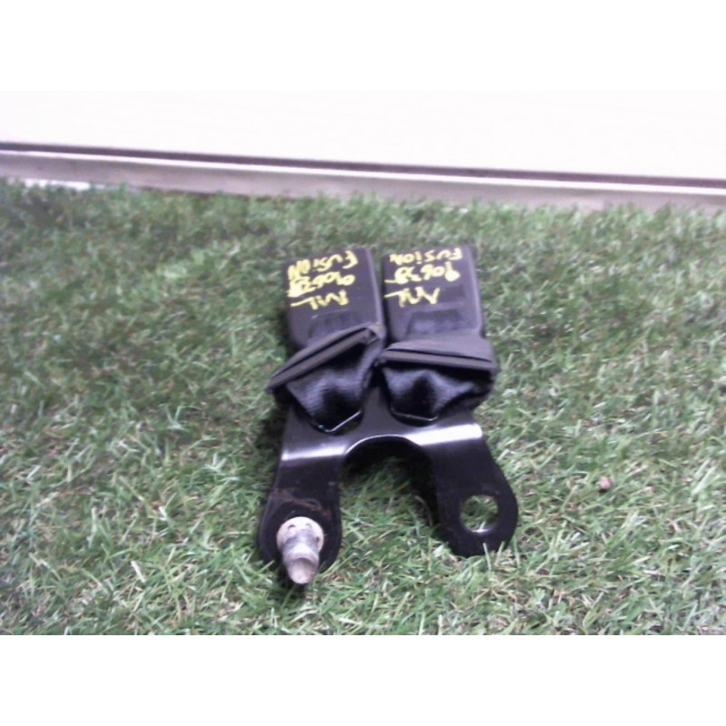 Attache ceinture arriere centrale FORD FUSION PHASE 2 d’occasion