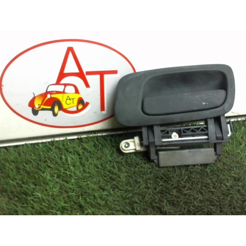 Poignee porte arriere gauche OPEL ZAFIRA 2.0 DTI d’occasion