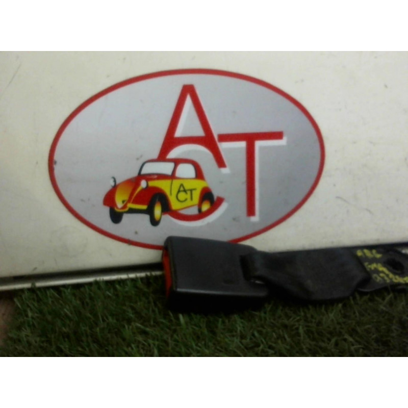 Attache ceinture arriere gauche FORD C-MAX d’occasion
